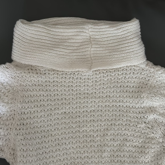 Unique ladies sweater with fold down turtle neck - Picture 2 of 6